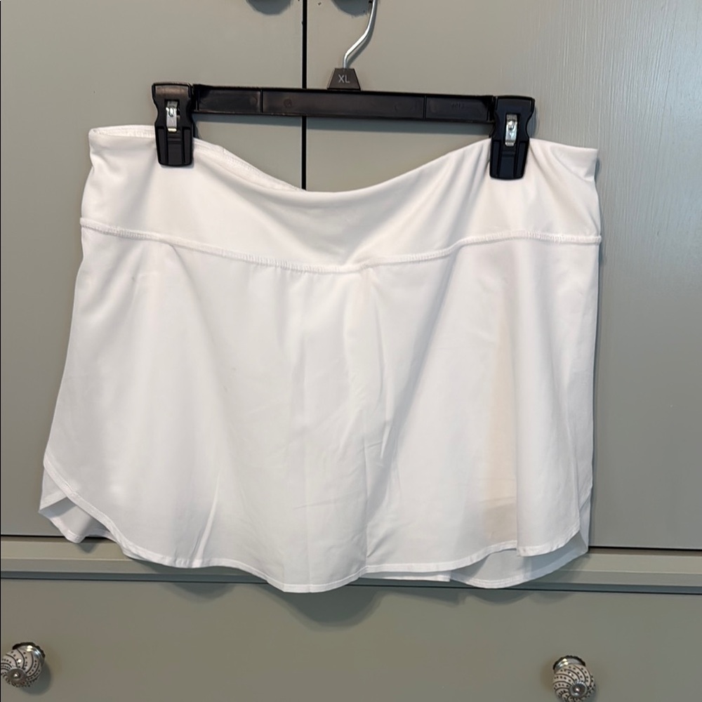 White Athletic Skirt / Skort